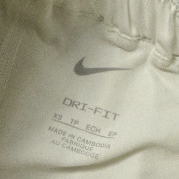 🆕 Nike One Women's Dri-FIT Ultra High-Waisted Skort Size XS - Picture 7 of 14